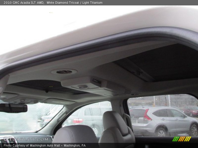 White Diamond Tricoat / Light Titanium 2010 GMC Acadia SLT AWD
