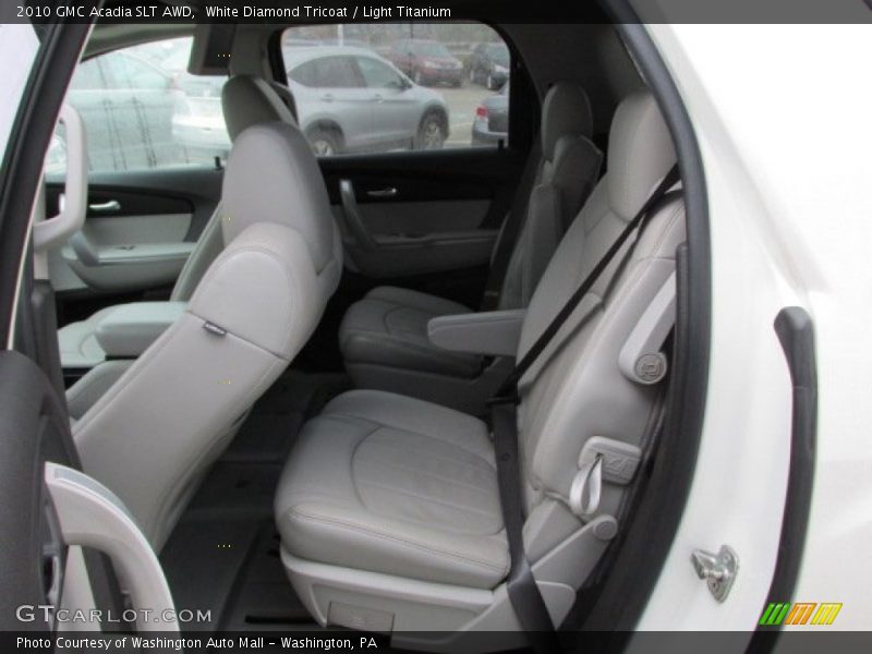 White Diamond Tricoat / Light Titanium 2010 GMC Acadia SLT AWD