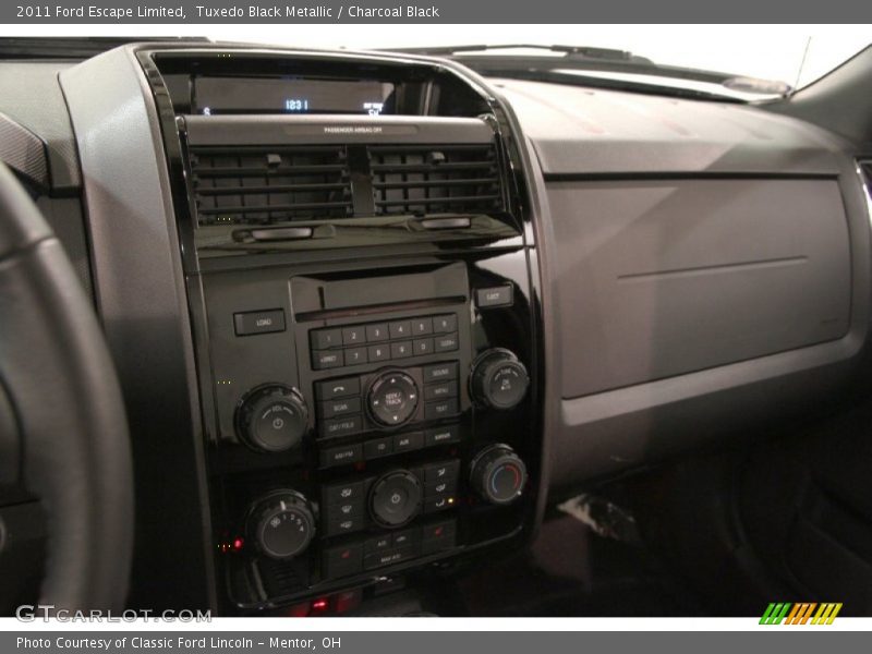 Tuxedo Black Metallic / Charcoal Black 2011 Ford Escape Limited