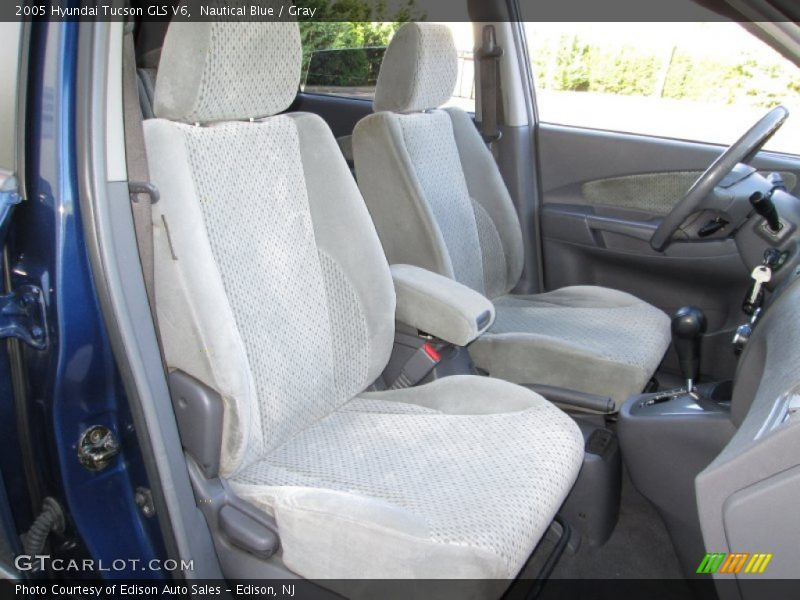 Front Seat of 2005 Tucson GLS V6