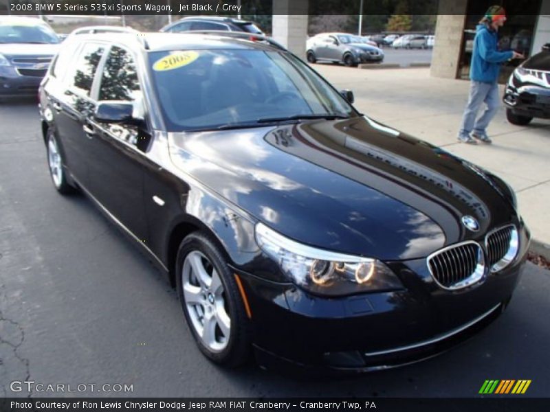 Front 3/4 View of 2008 5 Series 535xi Sports Wagon