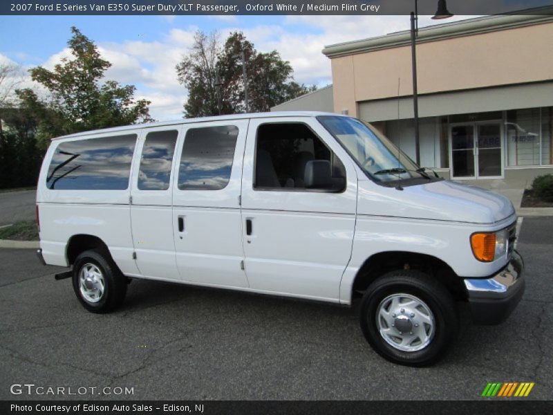 Oxford White / Medium Flint Grey 2007 Ford E Series Van E350 Super Duty XLT Passenger
