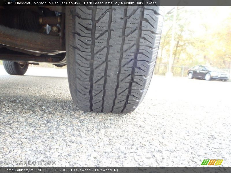 Dark Green Metallic / Medium Dark Pewter 2005 Chevrolet Colorado LS Regular Cab 4x4