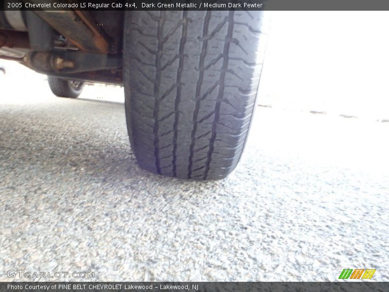 Dark Green Metallic / Medium Dark Pewter 2005 Chevrolet Colorado LS Regular Cab 4x4