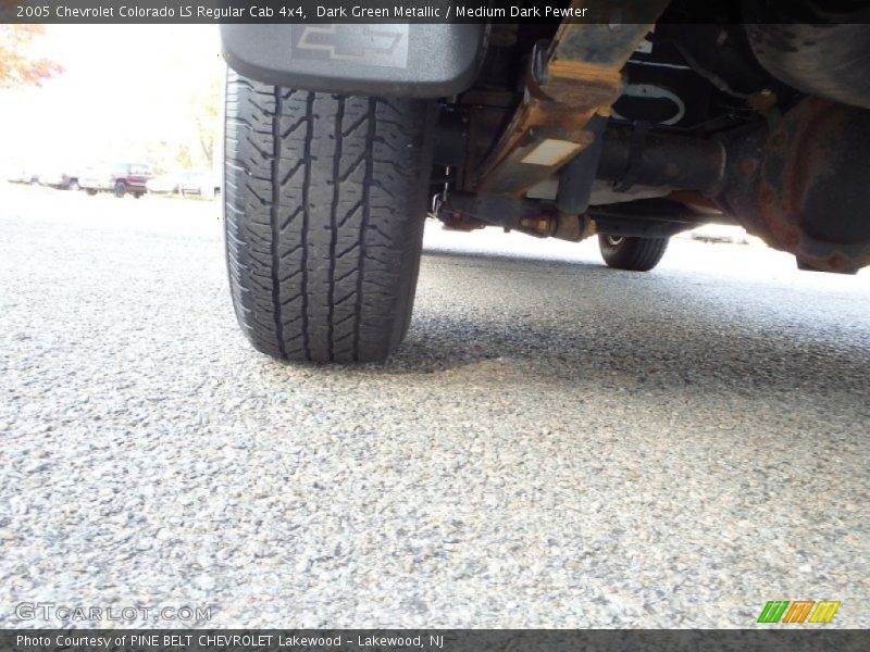 Dark Green Metallic / Medium Dark Pewter 2005 Chevrolet Colorado LS Regular Cab 4x4