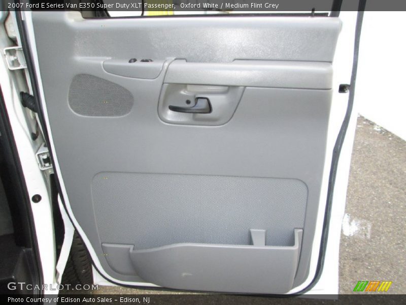 Oxford White / Medium Flint Grey 2007 Ford E Series Van E350 Super Duty XLT Passenger