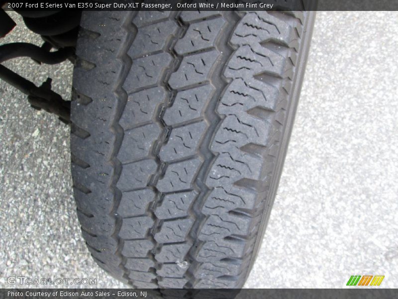 Oxford White / Medium Flint Grey 2007 Ford E Series Van E350 Super Duty XLT Passenger
