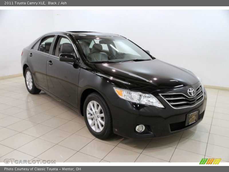 Black / Ash 2011 Toyota Camry XLE