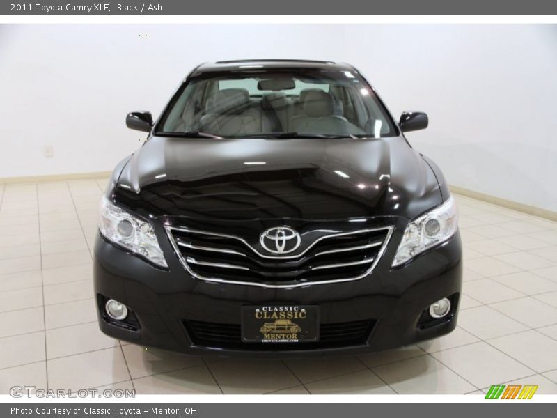 Black / Ash 2011 Toyota Camry XLE