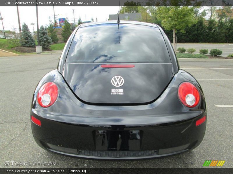 Black / Black 2006 Volkswagen New Beetle 2.5 Coupe