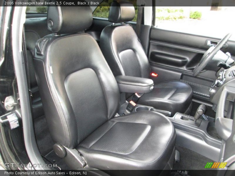 Black / Black 2006 Volkswagen New Beetle 2.5 Coupe