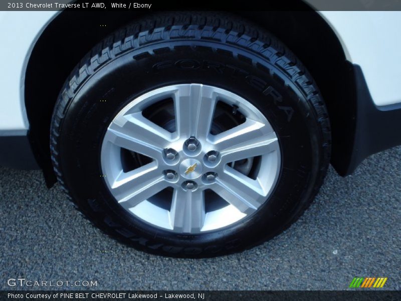 White / Ebony 2013 Chevrolet Traverse LT AWD