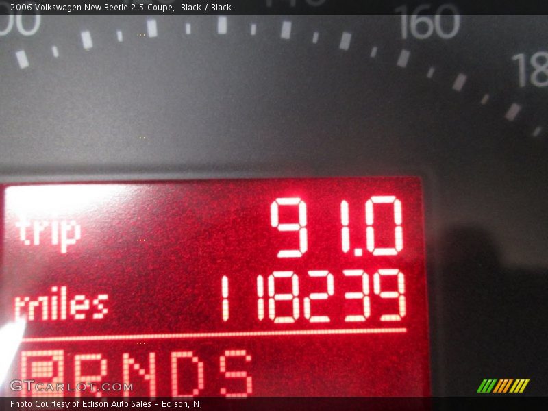 Black / Black 2006 Volkswagen New Beetle 2.5 Coupe