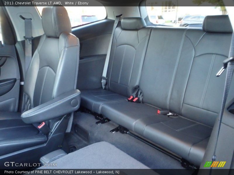 White / Ebony 2013 Chevrolet Traverse LT AWD