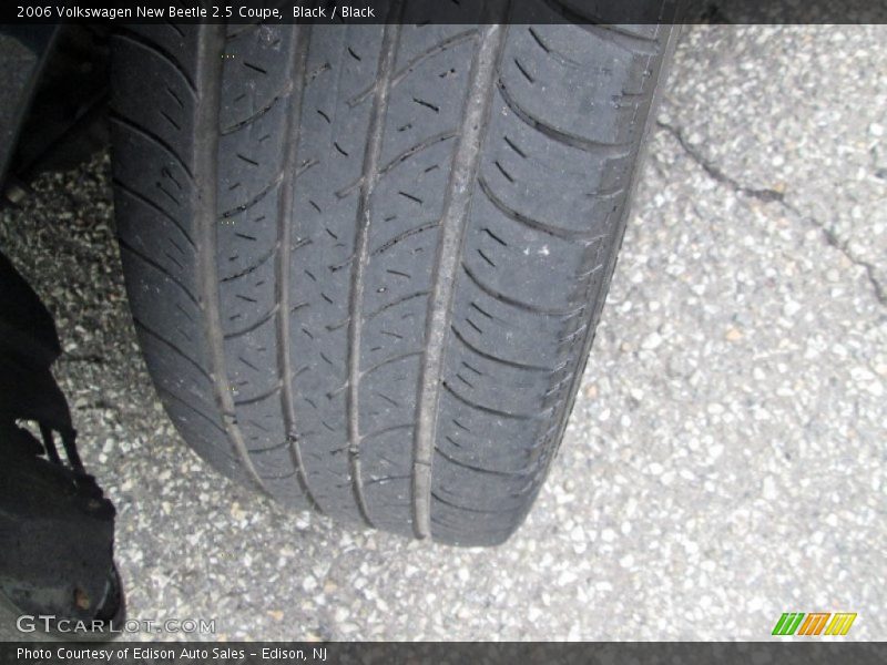 Black / Black 2006 Volkswagen New Beetle 2.5 Coupe