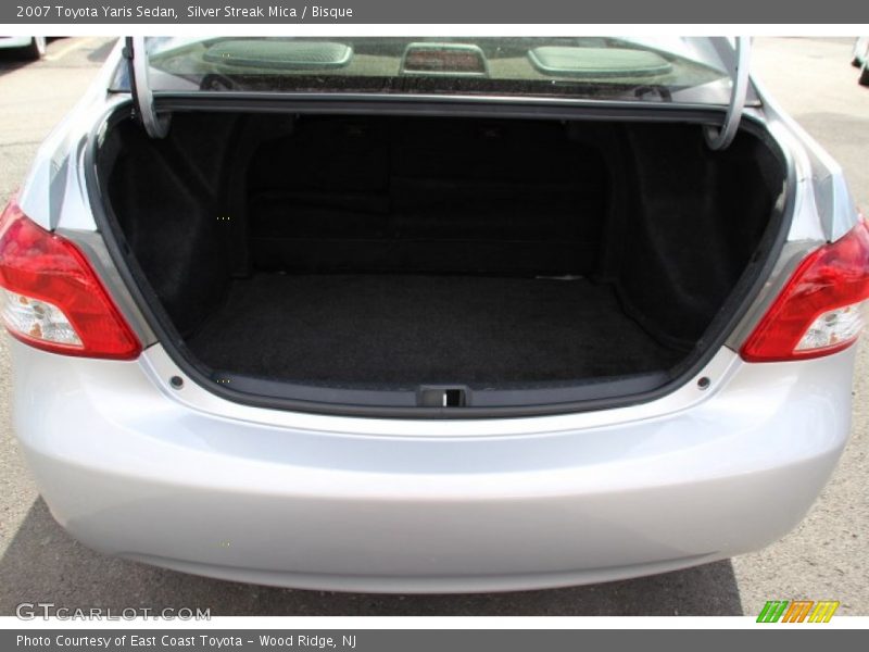Silver Streak Mica / Bisque 2007 Toyota Yaris Sedan