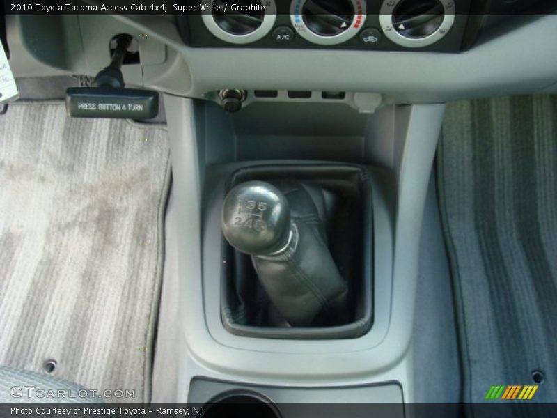 Super White / Graphite 2010 Toyota Tacoma Access Cab 4x4