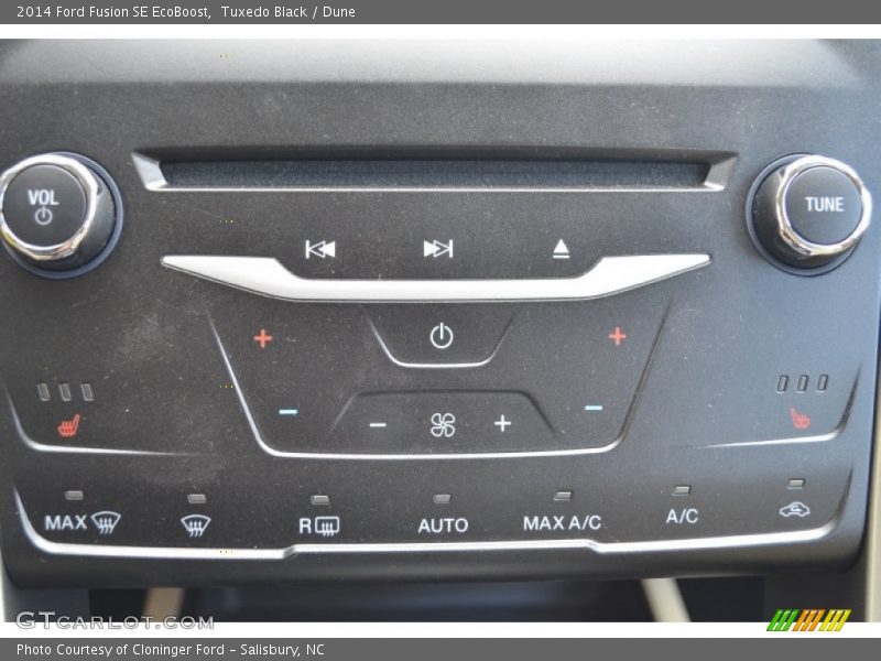 Tuxedo Black / Dune 2014 Ford Fusion SE EcoBoost