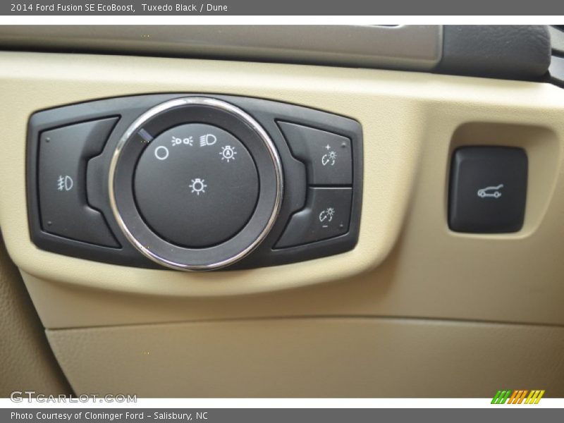 Tuxedo Black / Dune 2014 Ford Fusion SE EcoBoost