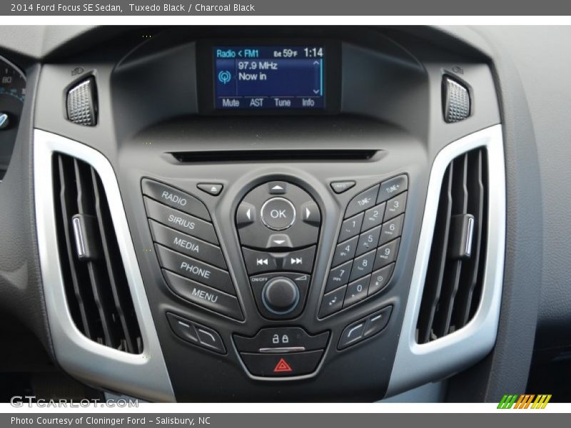 Tuxedo Black / Charcoal Black 2014 Ford Focus SE Sedan