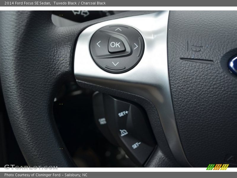 Tuxedo Black / Charcoal Black 2014 Ford Focus SE Sedan