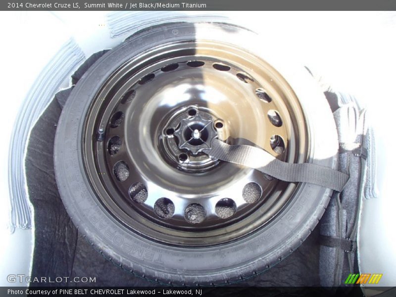 Summit White / Jet Black/Medium Titanium 2014 Chevrolet Cruze LS