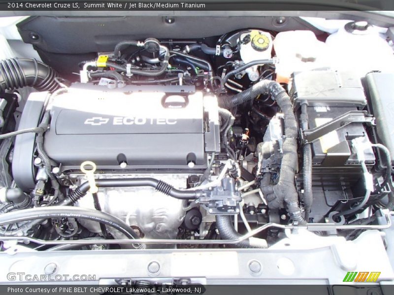 Summit White / Jet Black/Medium Titanium 2014 Chevrolet Cruze LS