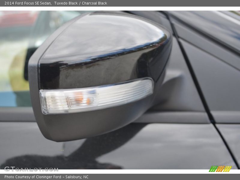 Tuxedo Black / Charcoal Black 2014 Ford Focus SE Sedan