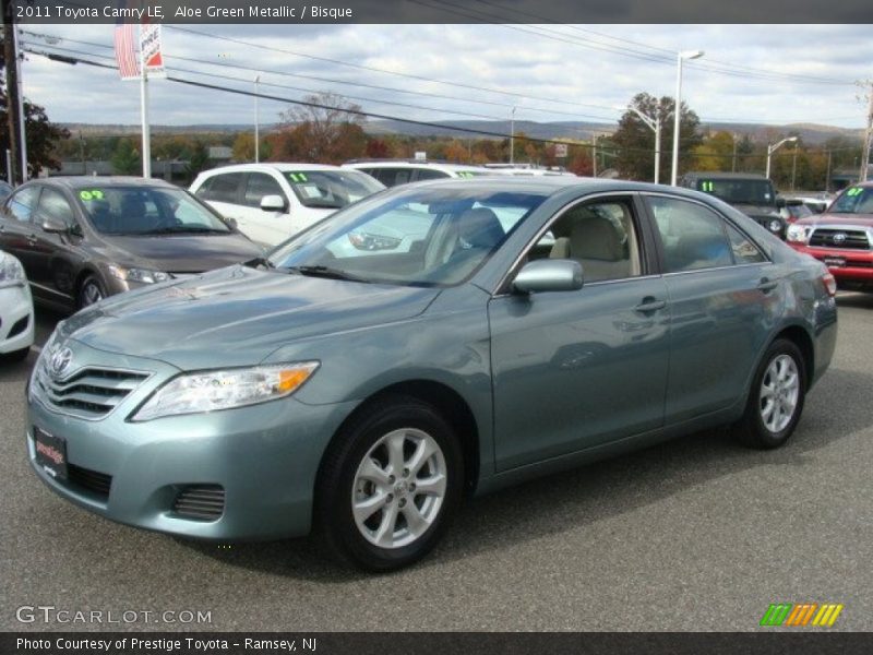 Front 3/4 View of 2011 Camry LE