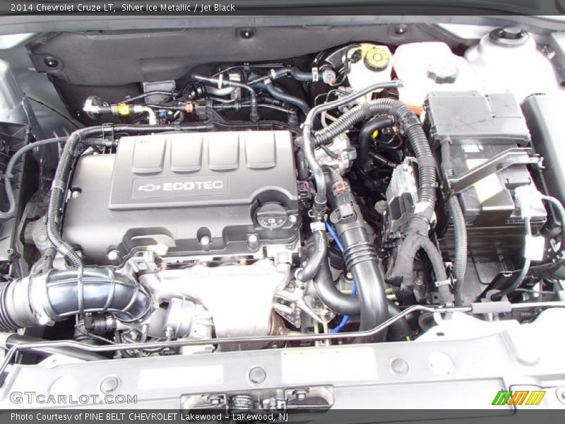 Silver Ice Metallic / Jet Black 2014 Chevrolet Cruze LT