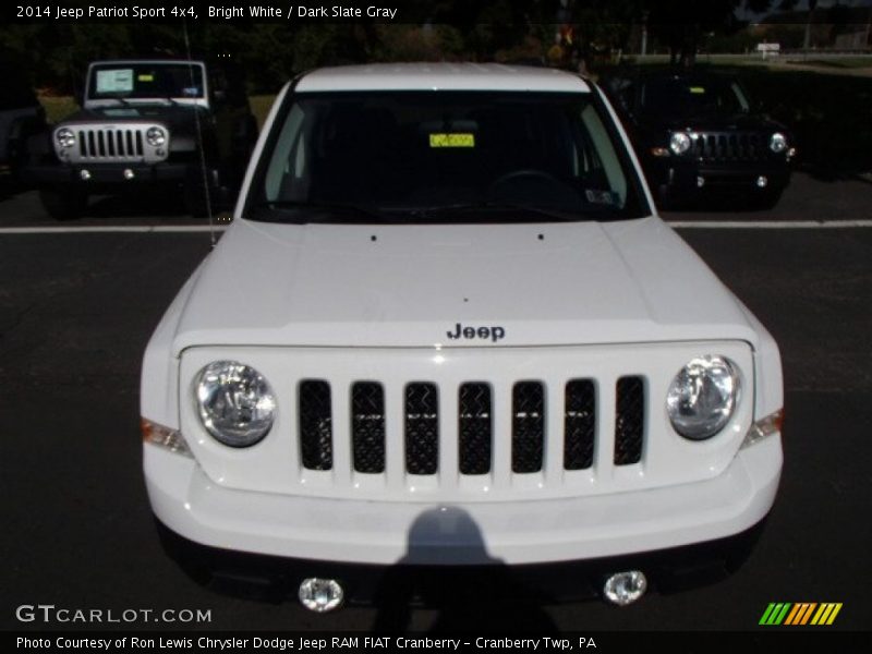 Bright White / Dark Slate Gray 2014 Jeep Patriot Sport 4x4