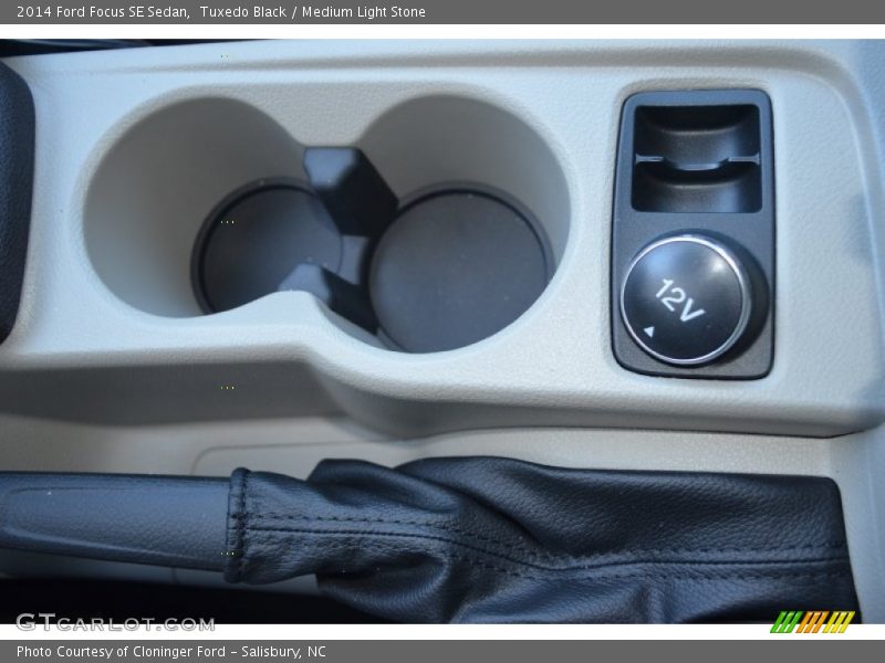 Tuxedo Black / Medium Light Stone 2014 Ford Focus SE Sedan