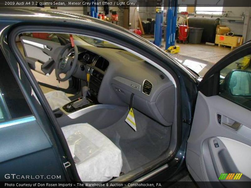 Meteor Grey Pearl Effect / Light Grey 2009 Audi A4 3.2 quattro Sedan