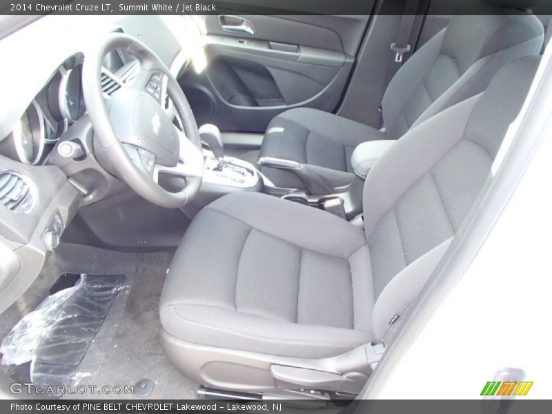 Summit White / Jet Black 2014 Chevrolet Cruze LT