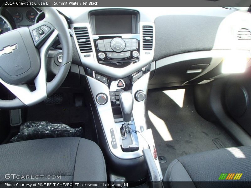 Summit White / Jet Black 2014 Chevrolet Cruze LT