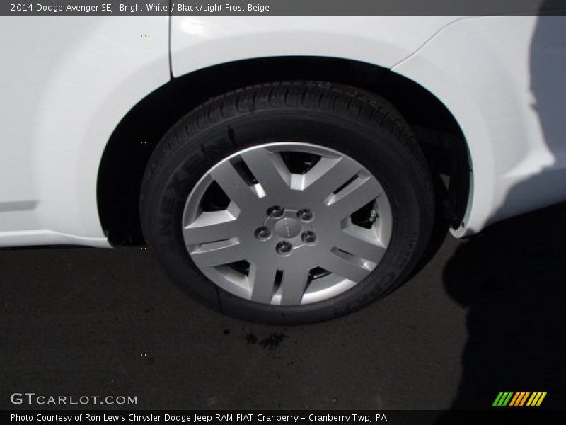 Bright White / Black/Light Frost Beige 2014 Dodge Avenger SE