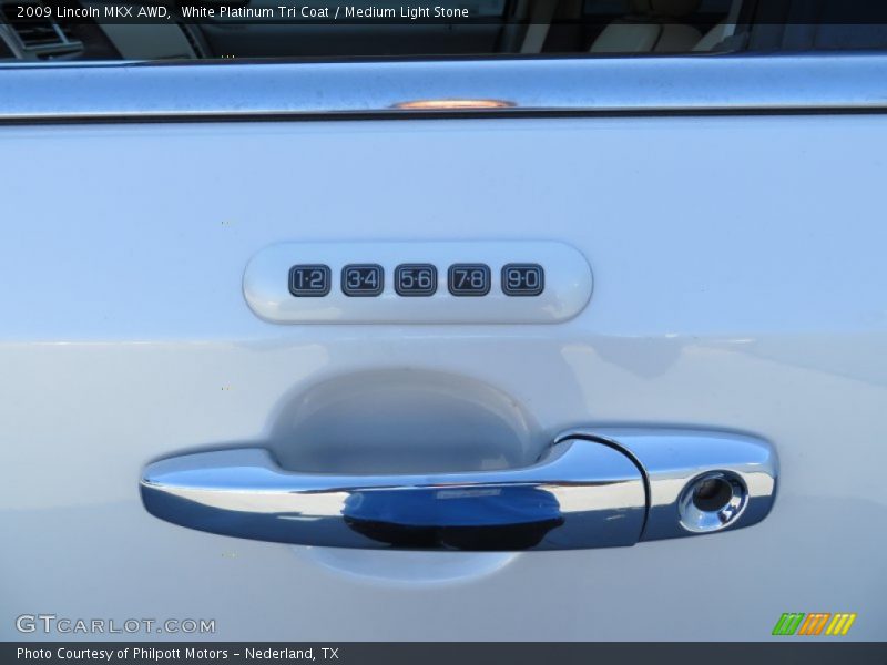 White Platinum Tri Coat / Medium Light Stone 2009 Lincoln MKX AWD