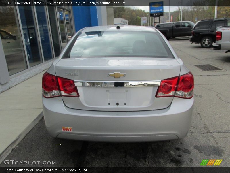 Silver Ice Metallic / Jet Black/Medium Titanium 2014 Chevrolet Cruze LS