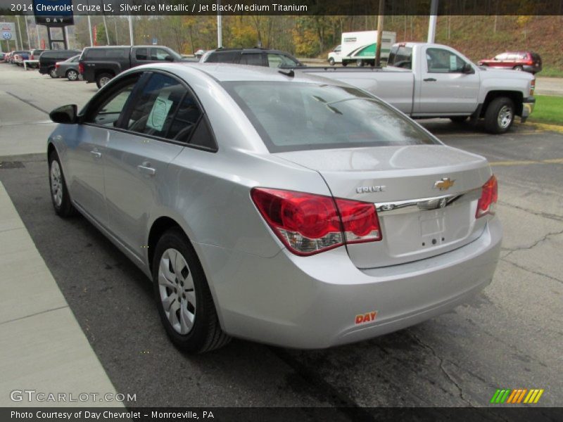 Silver Ice Metallic / Jet Black/Medium Titanium 2014 Chevrolet Cruze LS