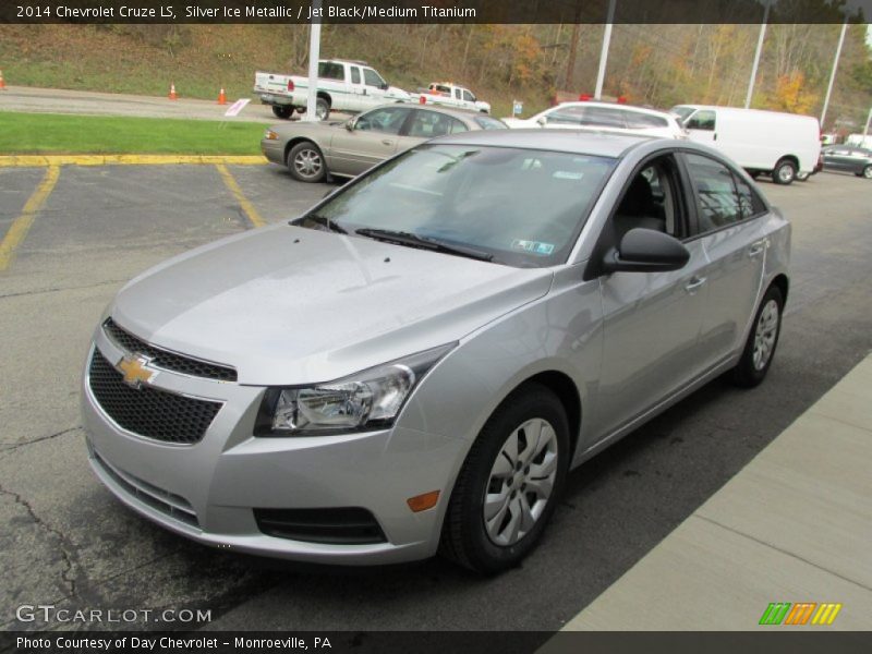 Silver Ice Metallic / Jet Black/Medium Titanium 2014 Chevrolet Cruze LS