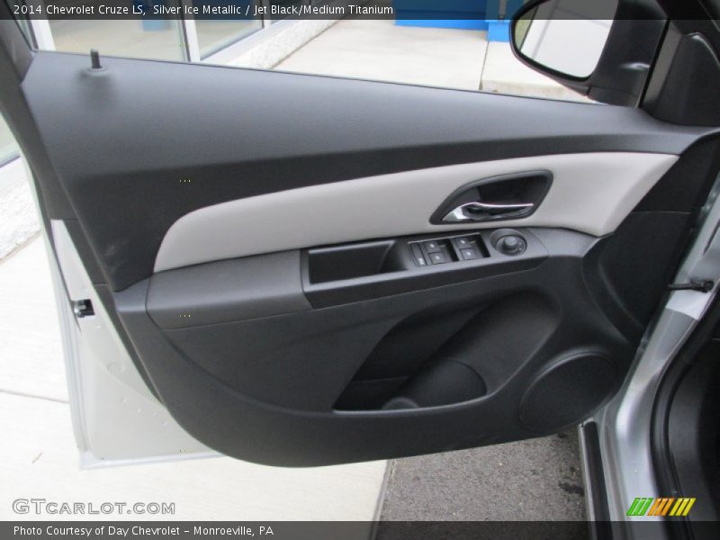 Silver Ice Metallic / Jet Black/Medium Titanium 2014 Chevrolet Cruze LS