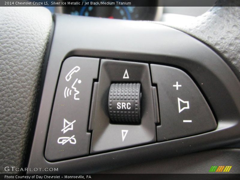 Silver Ice Metallic / Jet Black/Medium Titanium 2014 Chevrolet Cruze LS