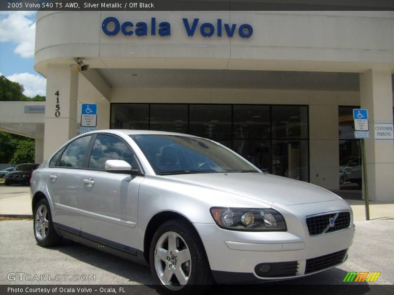 Silver Metallic / Off Black 2005 Volvo S40 T5 AWD