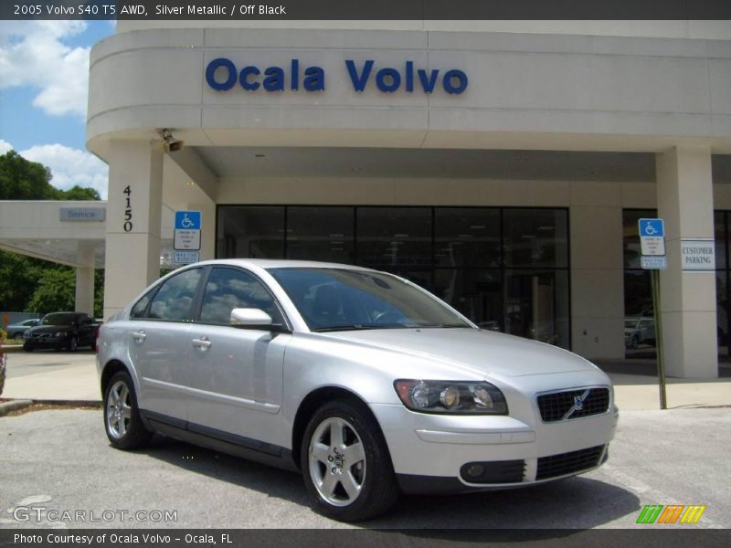 Silver Metallic / Off Black 2005 Volvo S40 T5 AWD