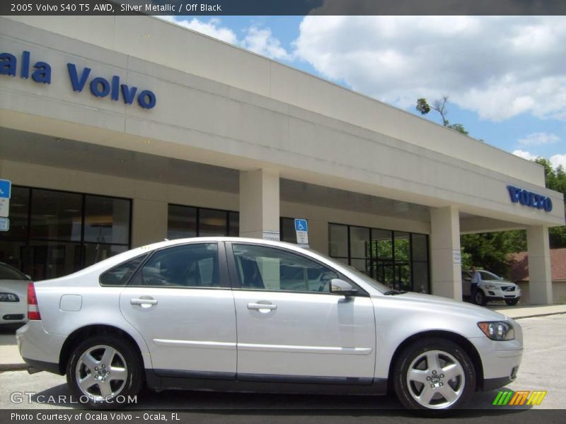 Silver Metallic / Off Black 2005 Volvo S40 T5 AWD