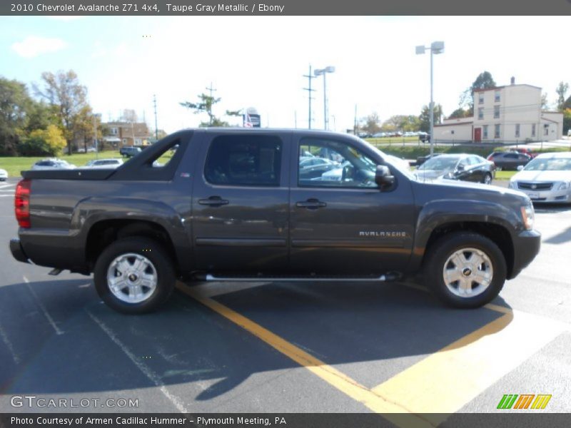 Taupe Gray Metallic / Ebony 2010 Chevrolet Avalanche Z71 4x4