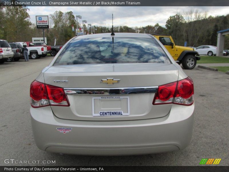 Champagne Silver Metallic / Jet Black/Medium Titanium 2014 Chevrolet Cruze LS