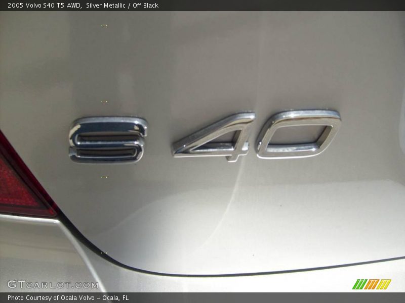 Silver Metallic / Off Black 2005 Volvo S40 T5 AWD