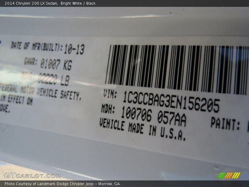Bright White / Black 2014 Chrysler 200 LX Sedan