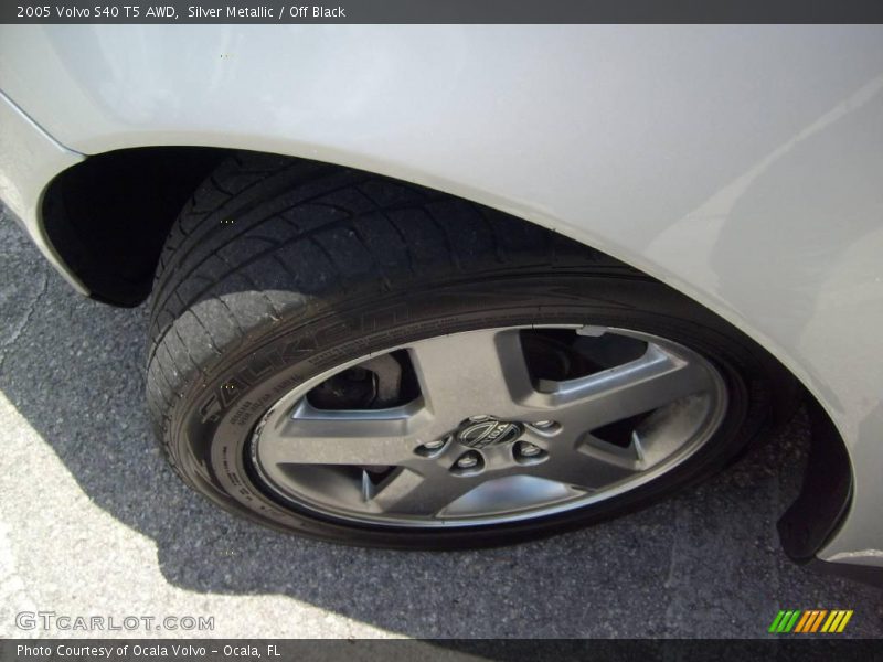 Silver Metallic / Off Black 2005 Volvo S40 T5 AWD